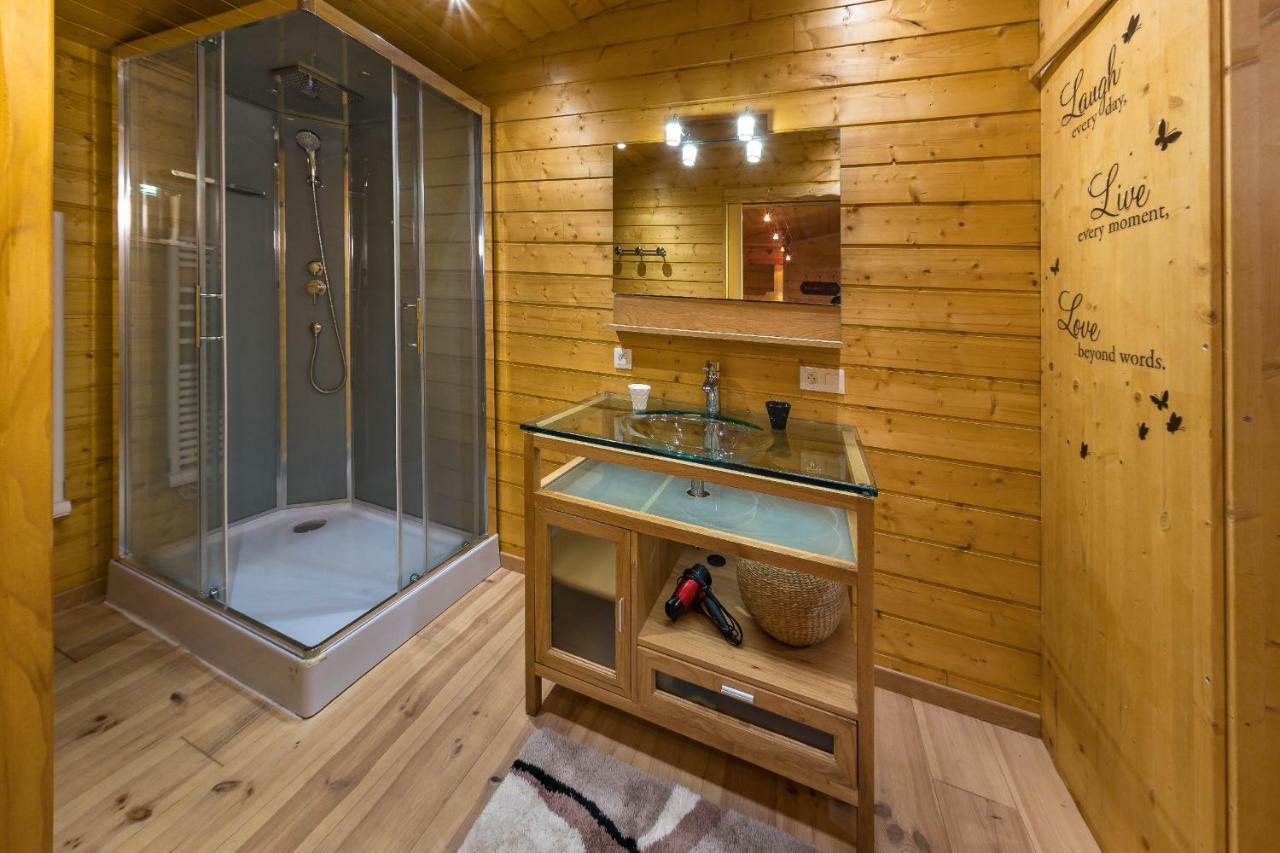 Gite&Spa Le Montagnard Saint-Jean-Saint-Nicolas Bagian luar foto