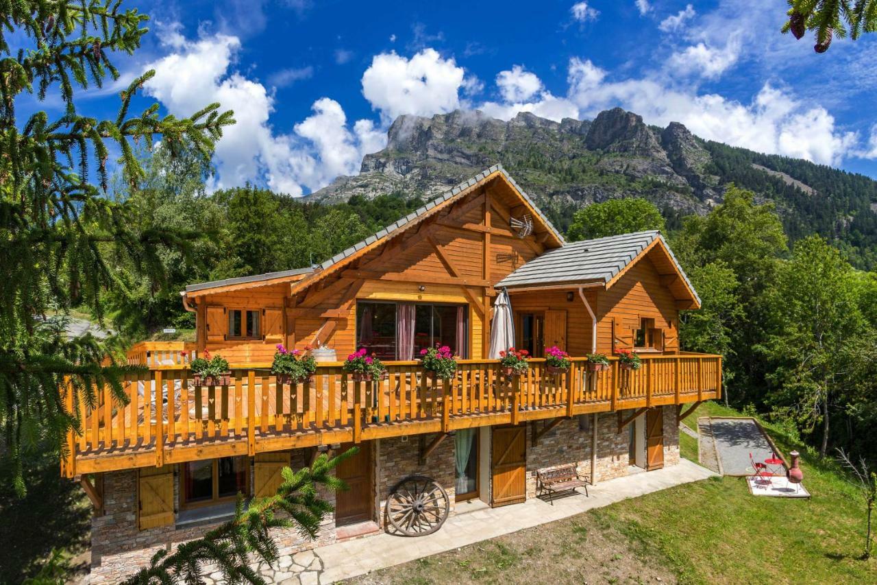 Gite&Spa Le Montagnard Saint-Jean-Saint-Nicolas Bagian luar foto