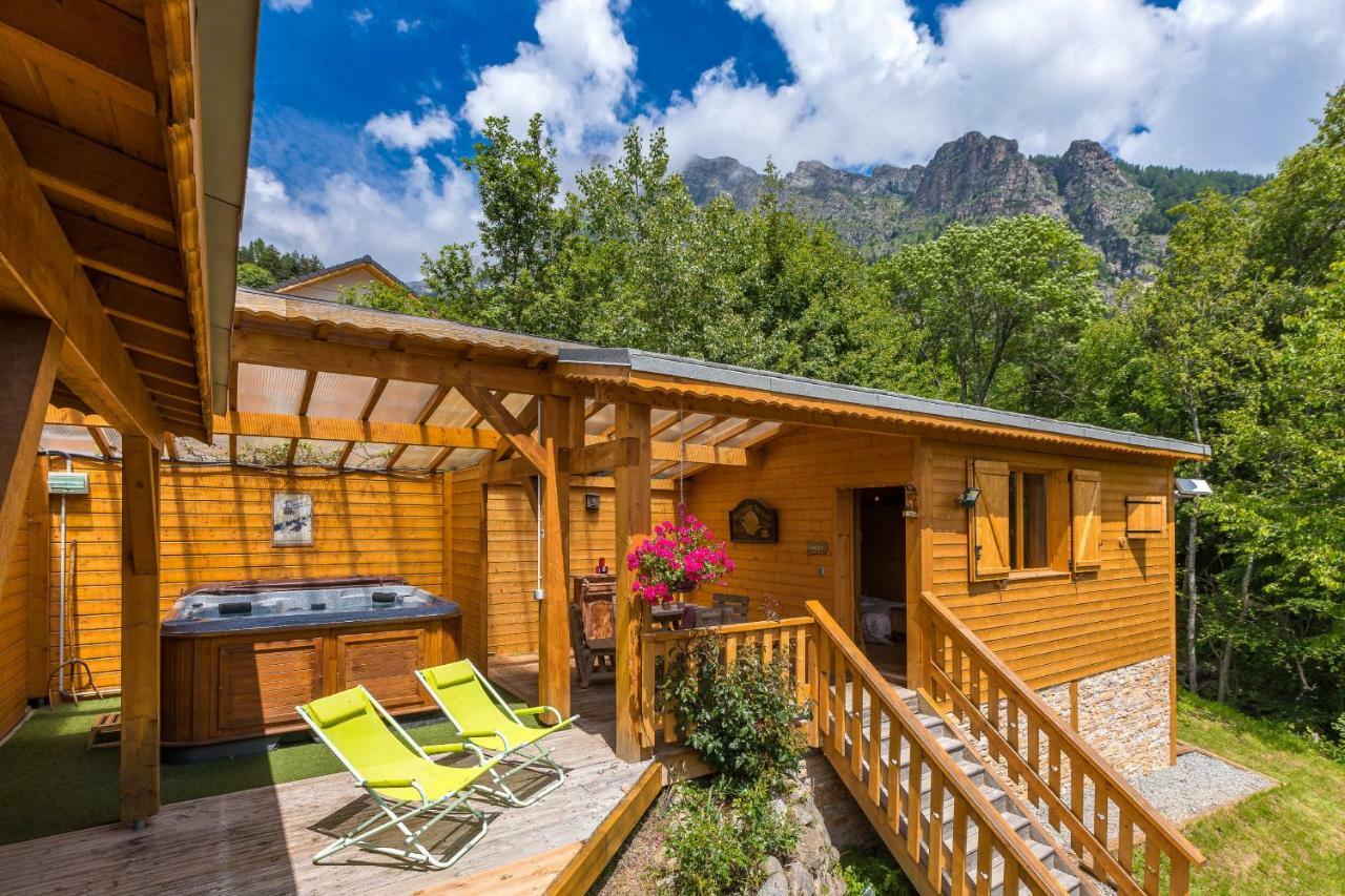 Gite&Spa Le Montagnard Saint-Jean-Saint-Nicolas Bagian luar foto