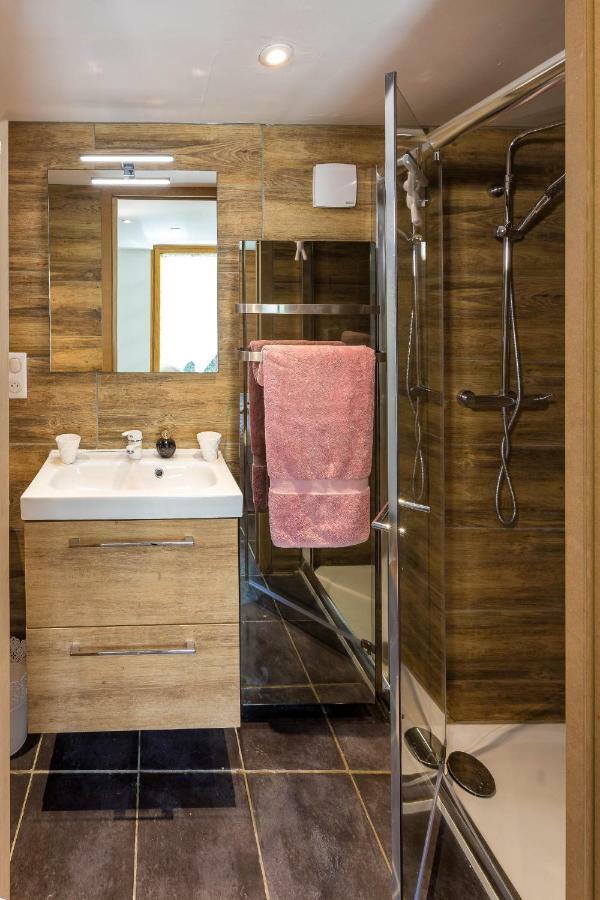 Gite&Spa Le Montagnard Saint-Jean-Saint-Nicolas Bagian luar foto